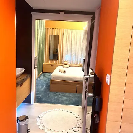 Emeraude Villa *